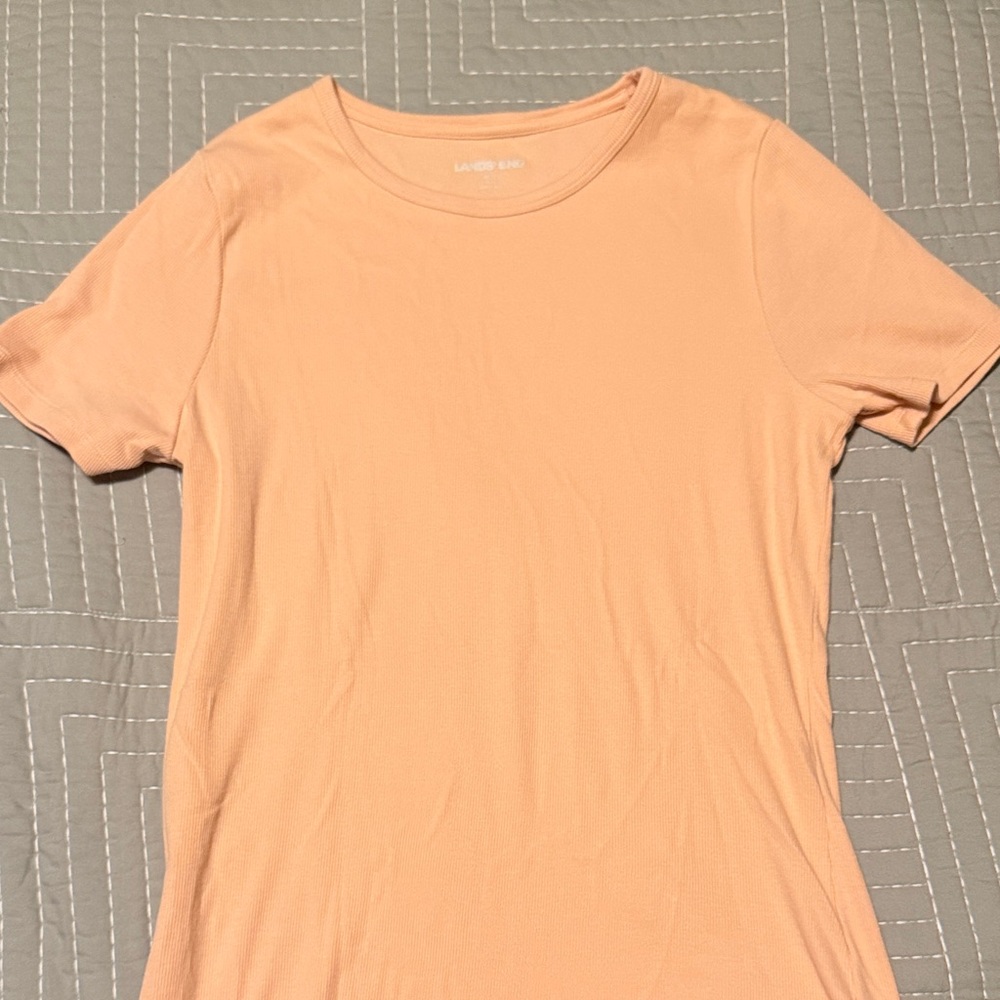 Like New Lands’ End Pink Short Sleeve Shirt – Classic, Comfortable Everyday Top